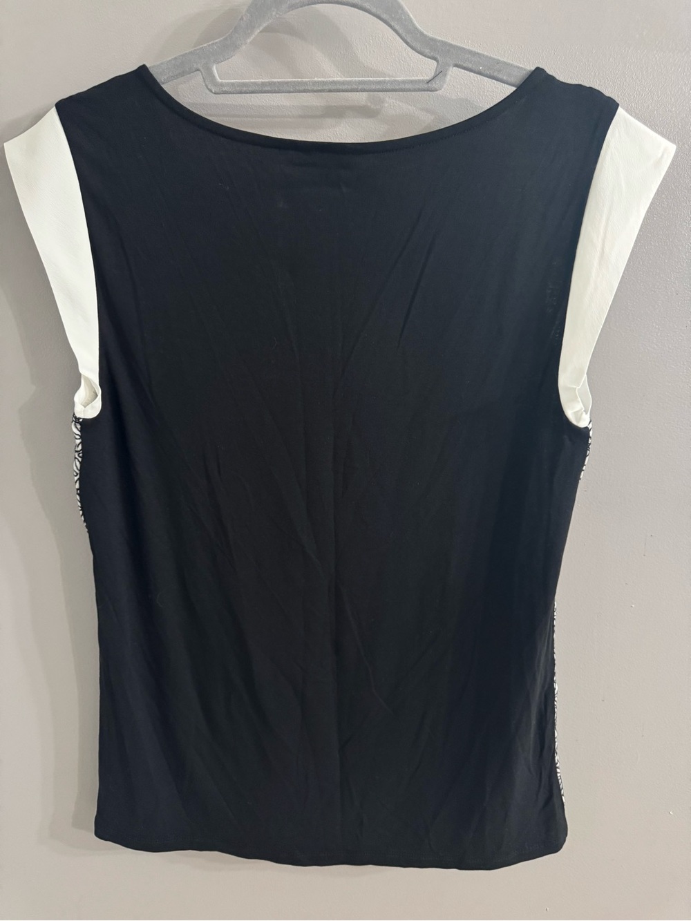 Black and White Geometric Cap-Sleeve Tank - Picture 2 of 5